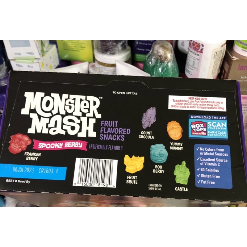 Kẹo dẻo trái cây Betty Crocker Monster Mash Fruit Snacks - Mỹ