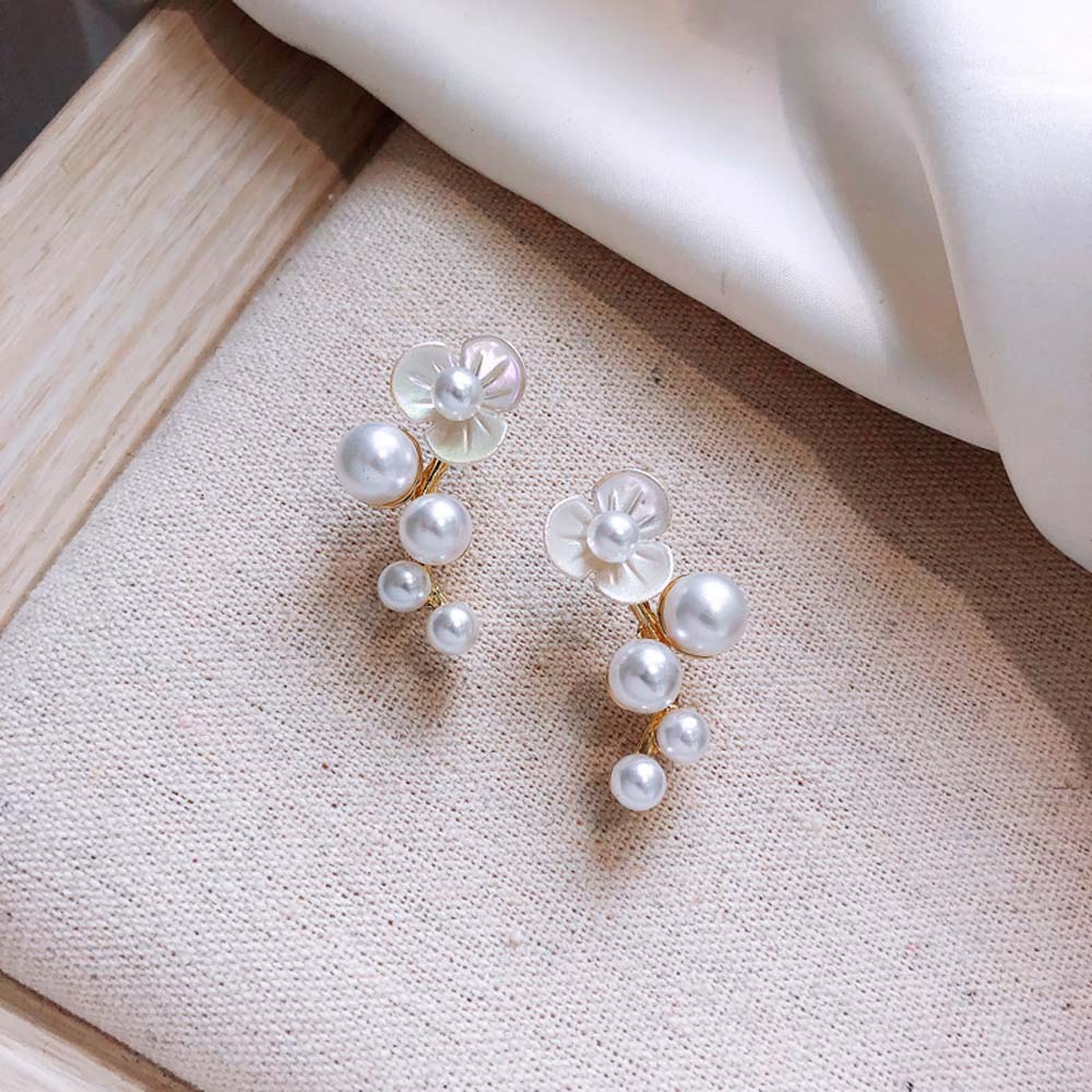 Hoa tai kiểu dáng thời trang phong cách cho nữ