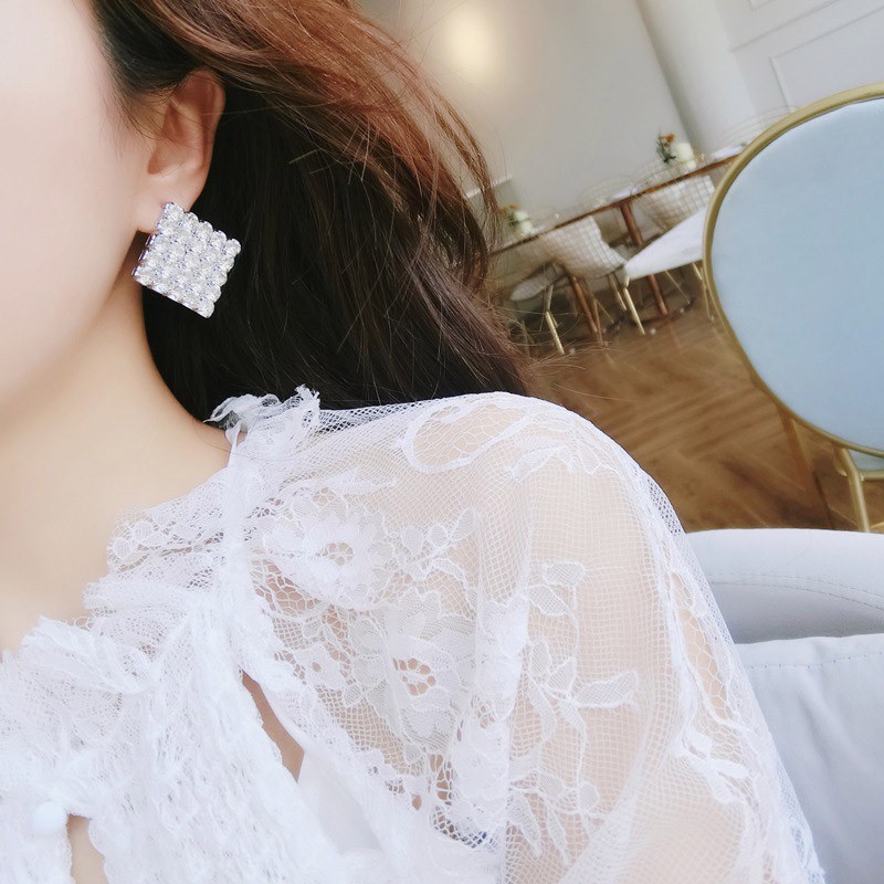 Bông tai / khuyên tai thời trang có hộp túi tặng kèm