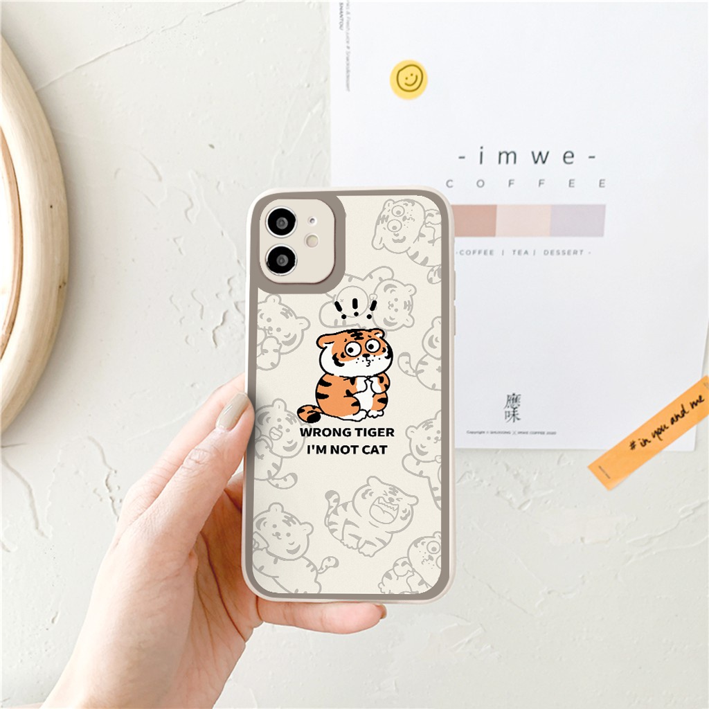 Ốp lưng iphone bé hổ cute cạnh vuông  cho iphone 11 7plus 8plus x xsmax 11pro max 12pro 12promax13promax tr1051