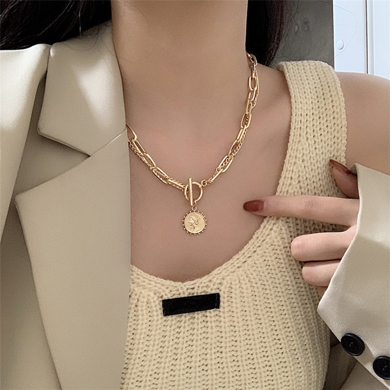 Vòng cổ 2 lớp màu vàng mặt gắn hình đầu người thiết kế cổ điển thanh lịch cho nữ