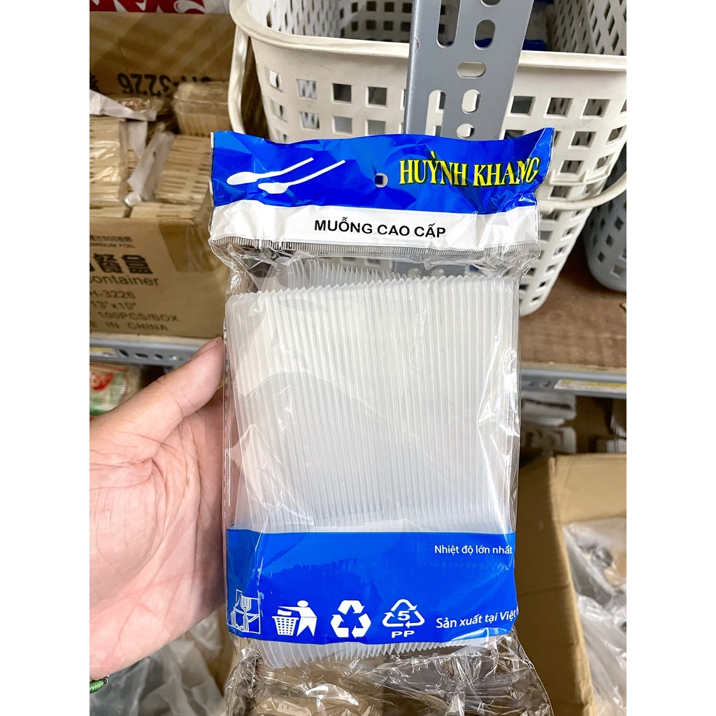 80 cái muỗng nhựa trong 15cm