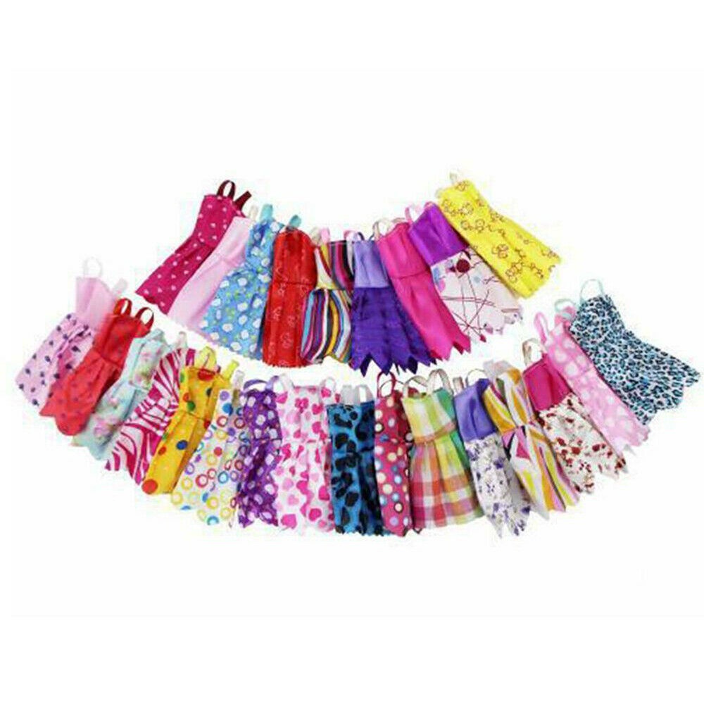 Set 50 Bộ Quần Áo Búp Bê Barbie Kèm 10 Phụ Kiện