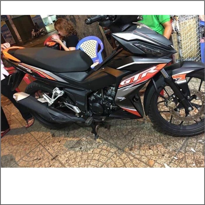 Tem Winner Đen nhám GTR , phối cam bạc (V)