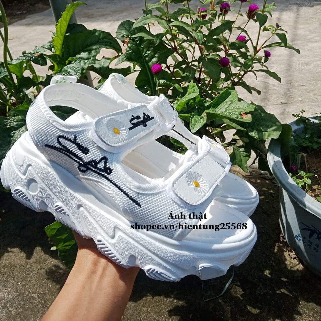 [SẴN LOẠI 1 - CÓ LÓT FORM] Sandal hoa cúc 2 quai ngang ulzzang độn đế cao 5cm mới cá tính năng động màu đen/trắng đẹp | WebRaoVat - webraovat.net.vn