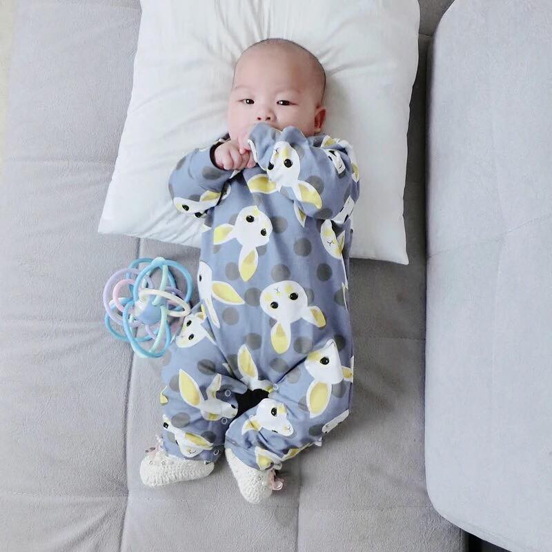 Áo liền quần thu Đông cho bé