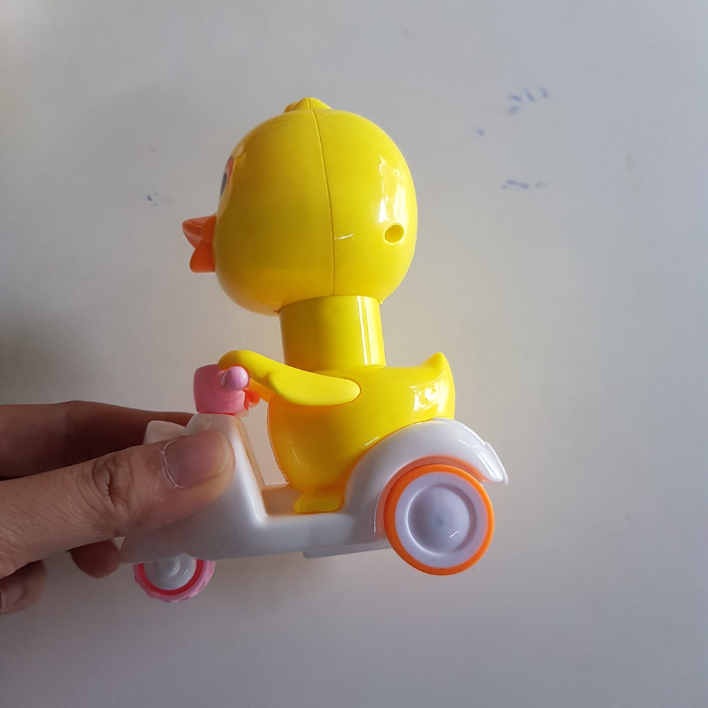 Đồ chơi Vịt chạy xe chỉ cần nhấn không cần pin dễ thương chơi vui