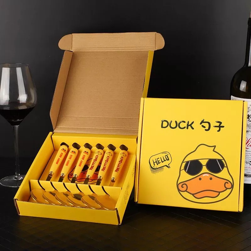 Bộ 6 thìa inox mạ vàng Vịt vàng Duck cán dài muỗng ăn ngộ nghĩnh full hộp