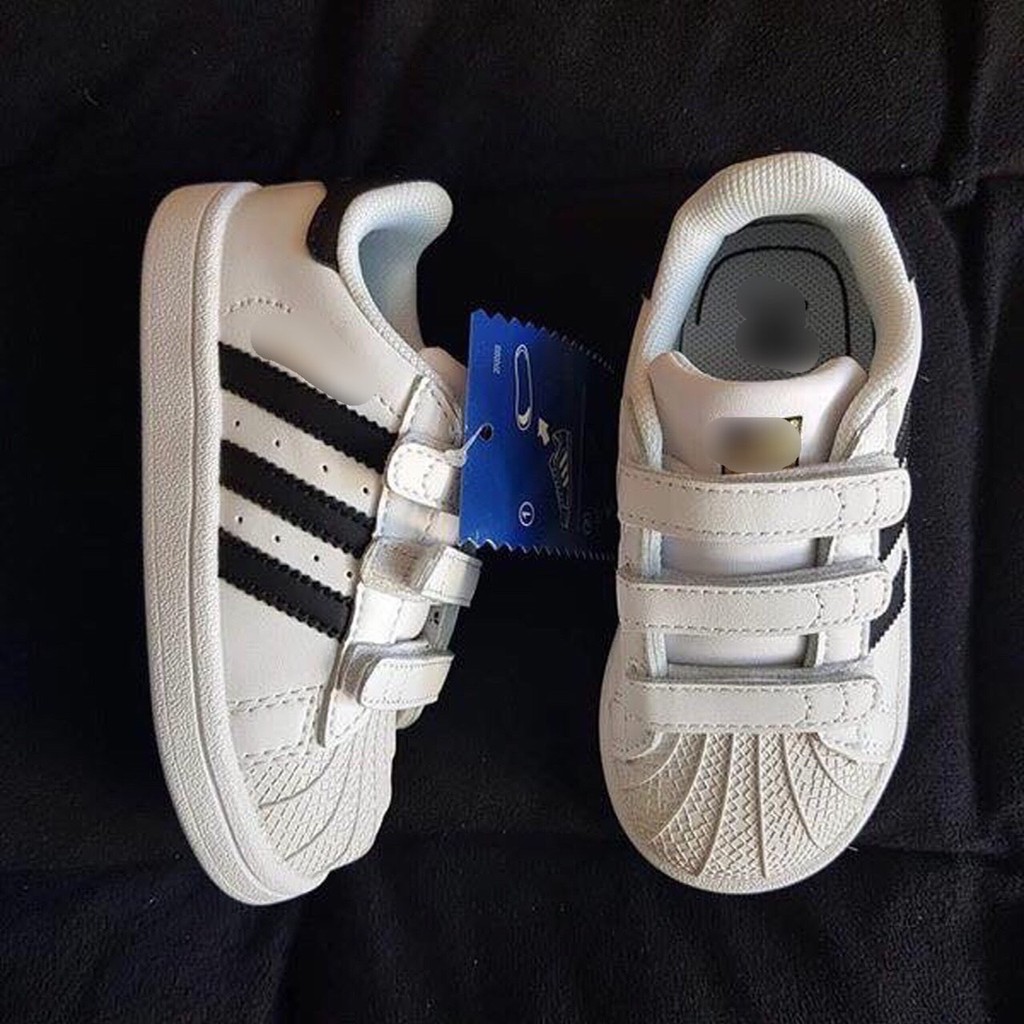 Giày Thể Thao AdS Trắng  Bé Trai, Bé Gái Êm Nhẹ,Đế GIày Chống Trơn Trượt Tốt Phù Hợp Cho Bé Đi Chơi Đi Học Size 22-35