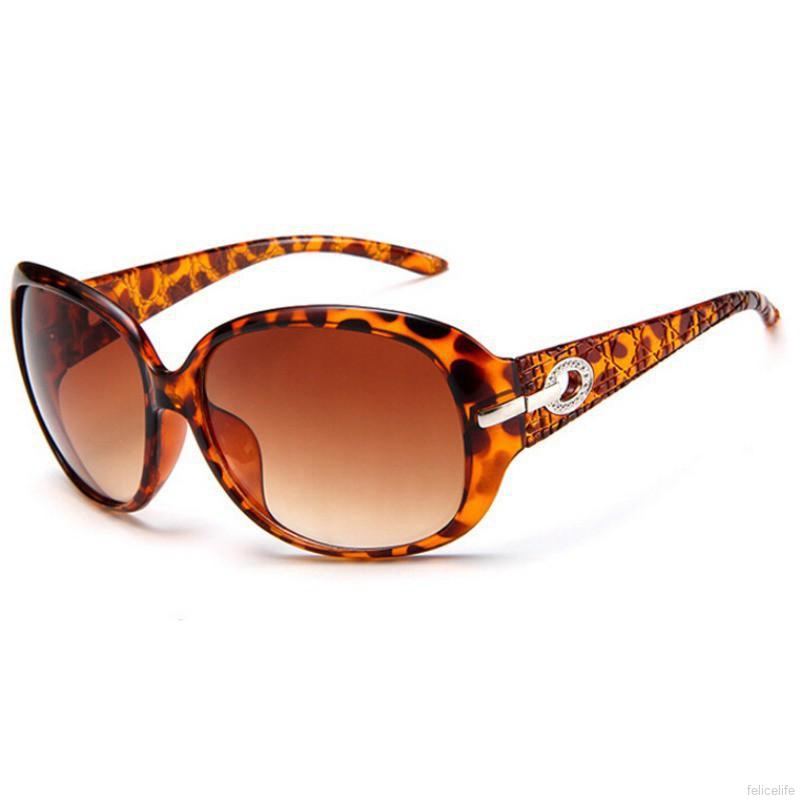 Kính mát gọng to phong cách cổ điển thời trang cho nữ