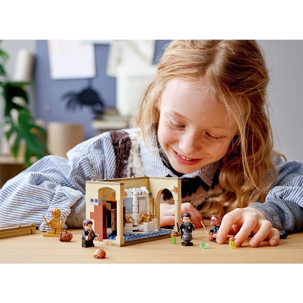 Lego HaHa - Lego Harry Potter - Sự Cố Hoá Hình ở Hogwarts - 76386