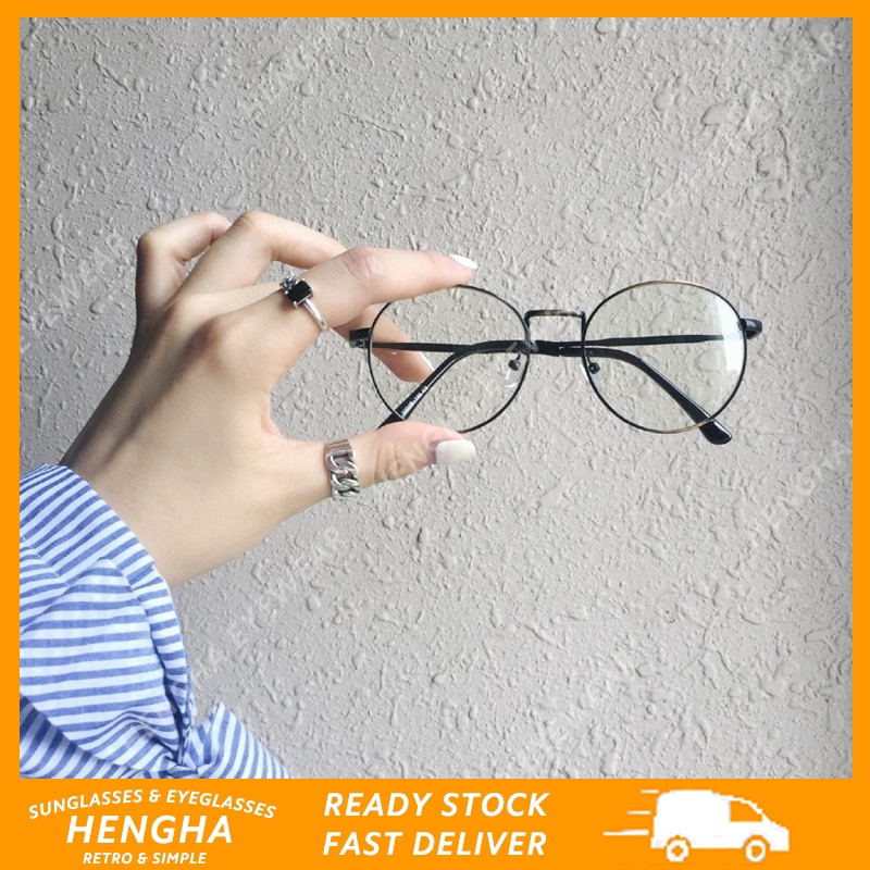Kính mắt gọng tròn phong cách vintage