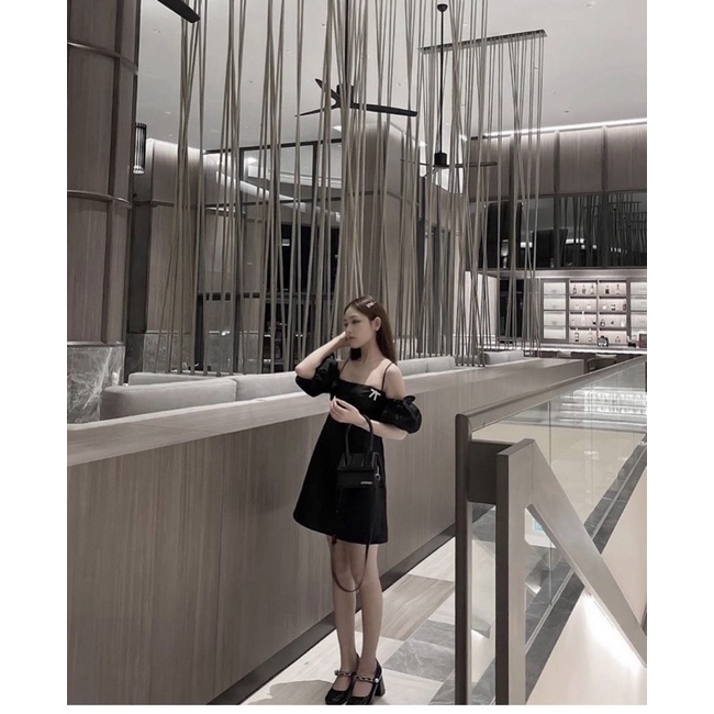 ĐẦM ĐEN PHỒNG RỚT VAI 2 DÂY ĐÍNH NƠ ĐÁ