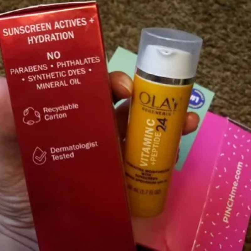 Kem dưỡng chống lão hoá trẻ hóa làng da ban ngày Olay Regenerist Vitamin C + Peptide 24 Moisturizer SPF 30 USA