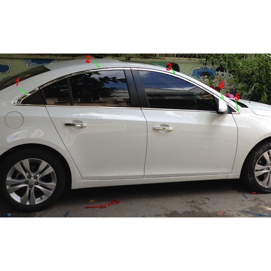 Viền cong kính Chevrolet Cruze