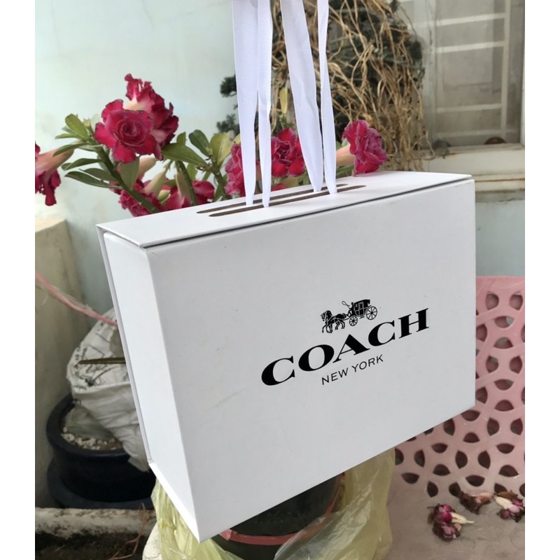 hộp túi xách hãng có sẵn