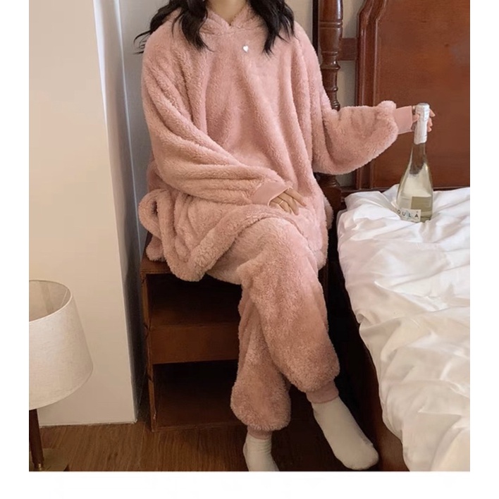 Bộ ngủ lông gấu hoodie hồng Unisex  from rộng lông mượt mà siêu ấm phong cách hàn quốc