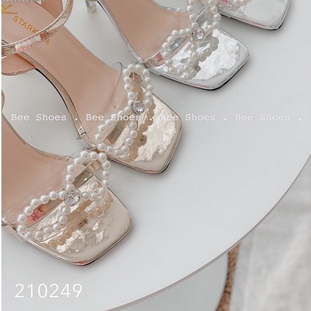 BEESHOES - SANDAL NỮ MŨI VUÔNG NƠ NGỌC GÓT NHỌN - SANDAL NỮ MŨI VUÔNG GÓT NHỌN CAO 7 PHÂN SẴN MÀU BẠC - VÀNG 210249