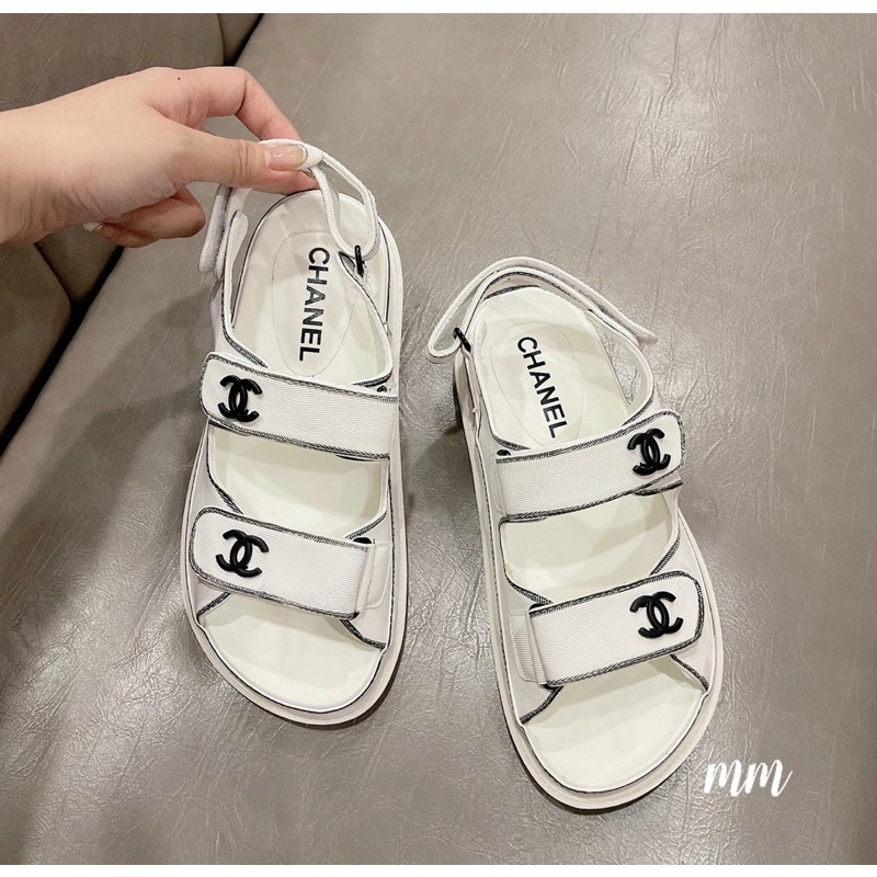 Sandal chanel. quai ngang