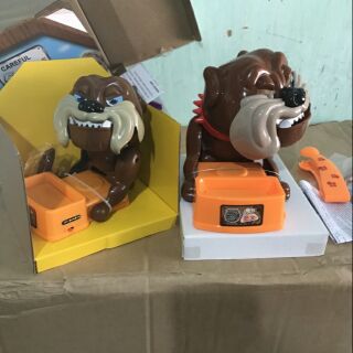 Chú chó giận giữ