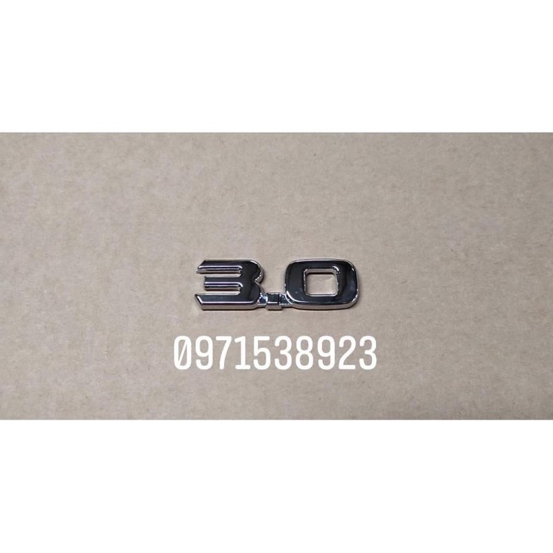 Logo chữ nổi TOYOTA HILUX D4D 3.0 E Gdán đuôi xe