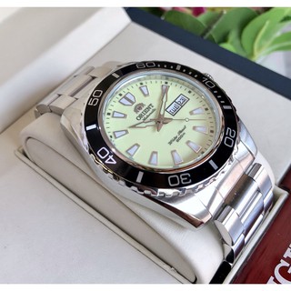 Đồng hồ Orient FEM75005R9