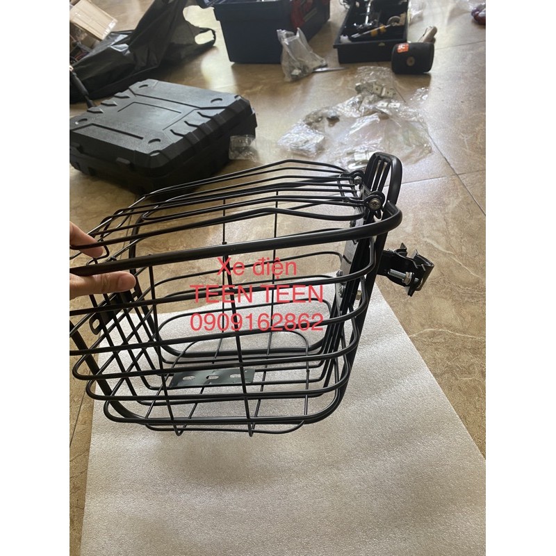 Giỏ sắt xe điện mini phía trước có kèm bản lề(pass kẹp rổ )