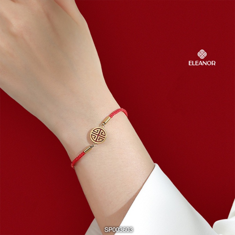 Lắc tay nữ Eleanor Accessories titan dây đỏ phụ kiện trang sức may mắn