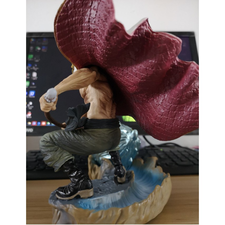 (Hết hàng) Mô hình One Piece Tứ Hoàng Râu Trắng Chiến đấu 25cm