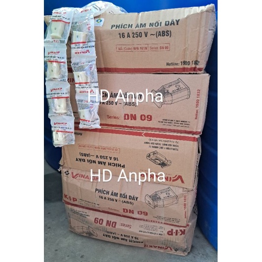 Phích cắm điện (phích đực), Phích âm 16A (phích cái) Vinakip