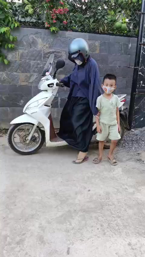 Áo choàng chống nắng cho nữ nhiều lớp tiện lợi | BigBuy360 - bigbuy360.vn