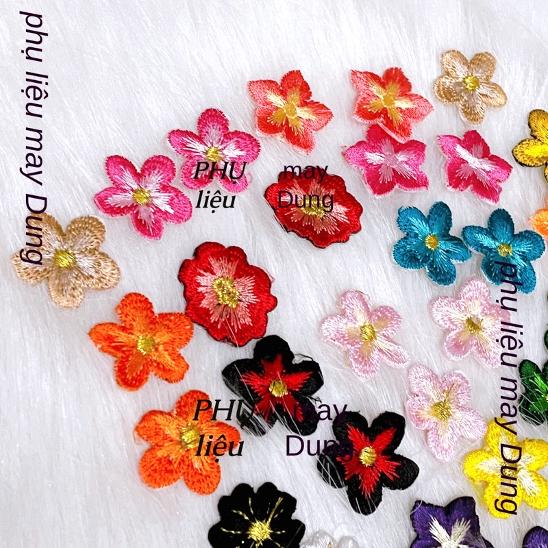 Bông nhỏ trắng đen dán ủi quần áo, phụ kiện