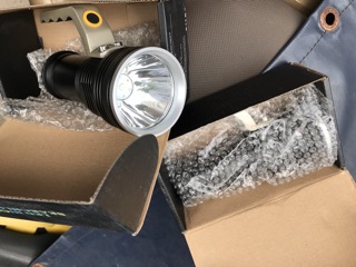 Đèn pin LED siêu sáng
