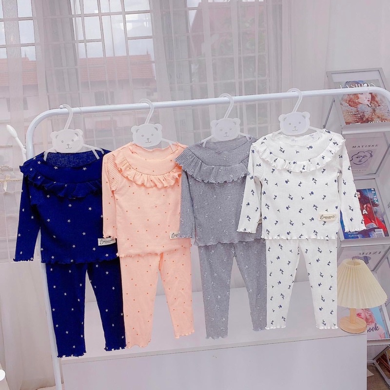 Bộ bé gái chất tăm bún