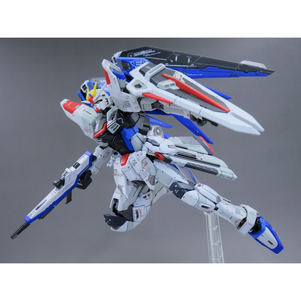 Mô hình lắp ráp Bandai RG 1/144 Gundam Freedom ver GCP