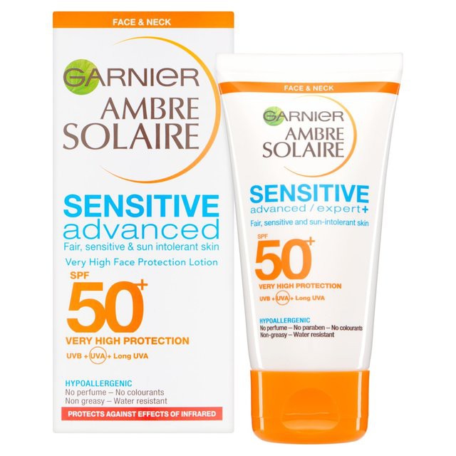 Kem Chống Nắng cho da nhạy cảm Garnier Ambre Solaire Face Cream Sensitive  SPF50+ 50ml - Đức