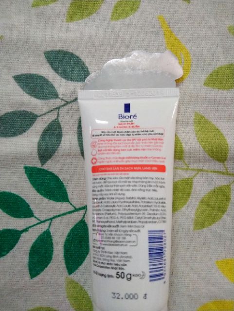 Sữa rửa mặt Biore Sạch mụn & Kháng khuẩn (50g)