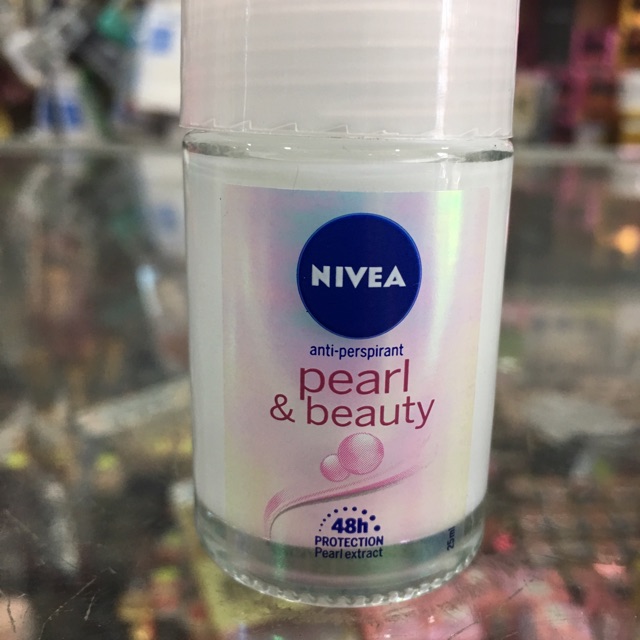 Lăn Khử Mùi Ngọc Trai Sáng Mịn Nivea Pearl &amp; Beauty 25ml