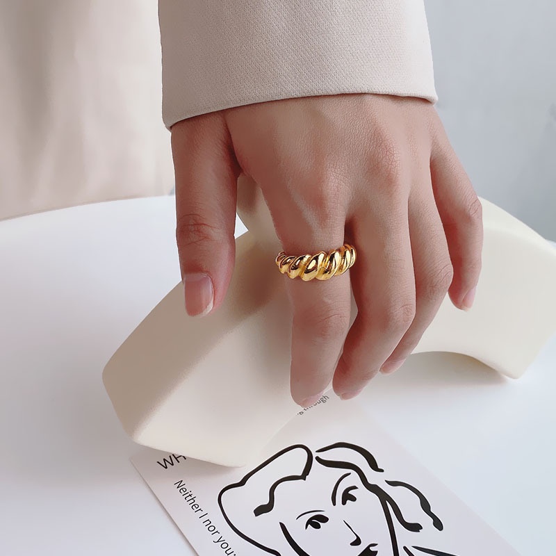 Nhẫn Thép Titan Mạ Vàng 18k Nhiều Màu Sắc Cá Tính Dành Cho Nữ