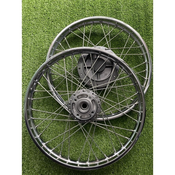 CĐN zin theo xe Sirius gắn như zin trước đĩa sau đùm