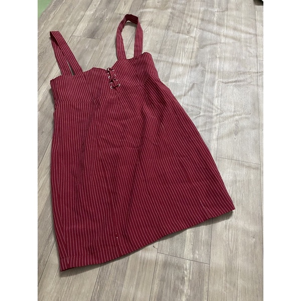 2hand đầm dạng yếm