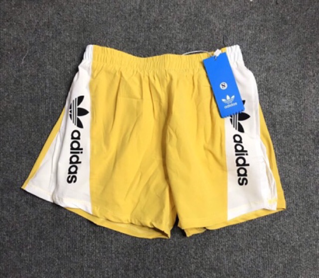 Quần short xinh das