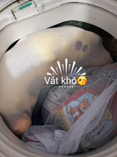 Cặp Doreamon cầm bông hoa  mới 99%, sạch, thơm😘
