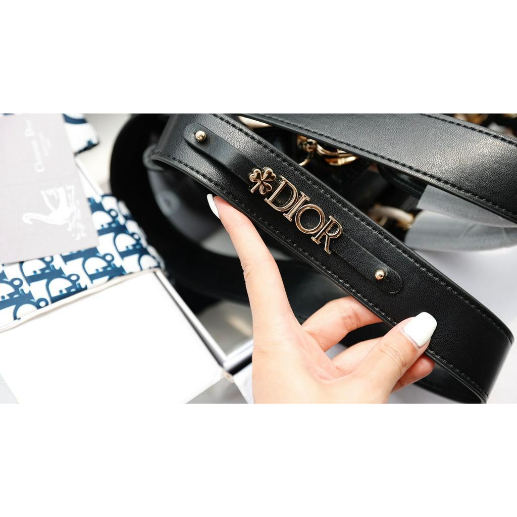 TÚI CD LADY SZ20 TAG VÀNG