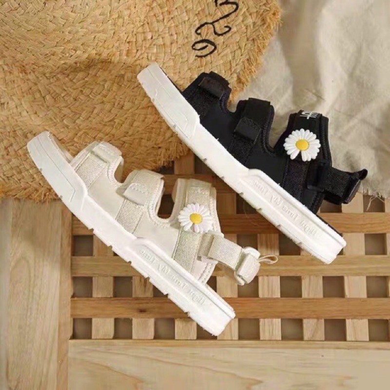 Dép Sandal (màu đen/be) 3 quai hoa cúc, sandal học sinh, nhẹ nhàng êm chân, rẻ đẹp, chất lượng
