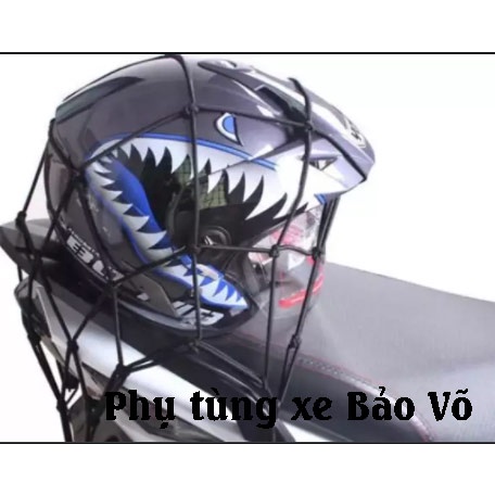 Lưới ràng đồ xe máy, chất liệu thun co dãn và đàn hồi tốt, sử dụng để cột đồ