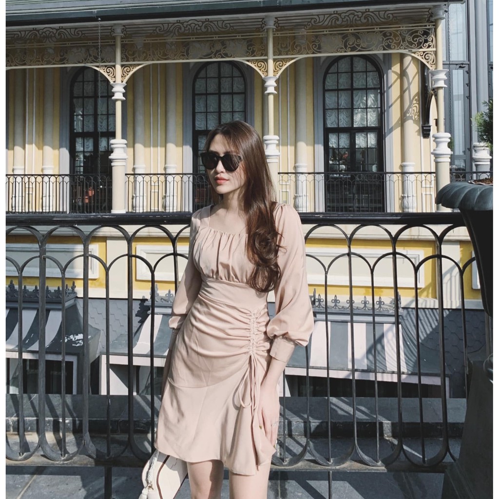 Đầm dây Rút Cổ Vuông Tay Dài Tay Nút Bo