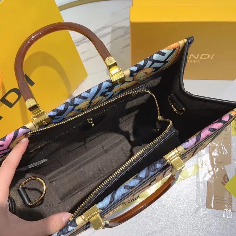 TÚI FEN.DI QUAI XÁCH