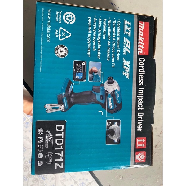 Máy vặn vít dùng pin 18V Makita DTD171Z