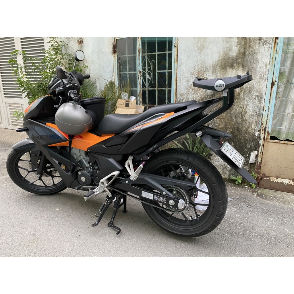 Combo thùng xe Winner X, thùng Givi E43NTL_ADV, baga HRV Winner X, thùng giữa Givi G12N và túi cặp hông Givi EA101B